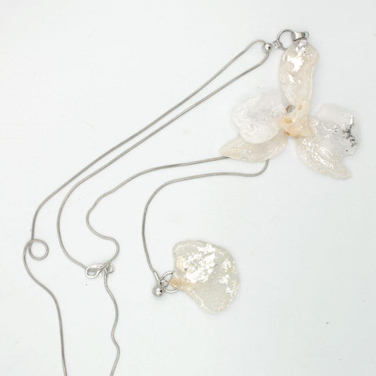 Vista alternativa de Collar Phalaenopsis con orquídeas naturales