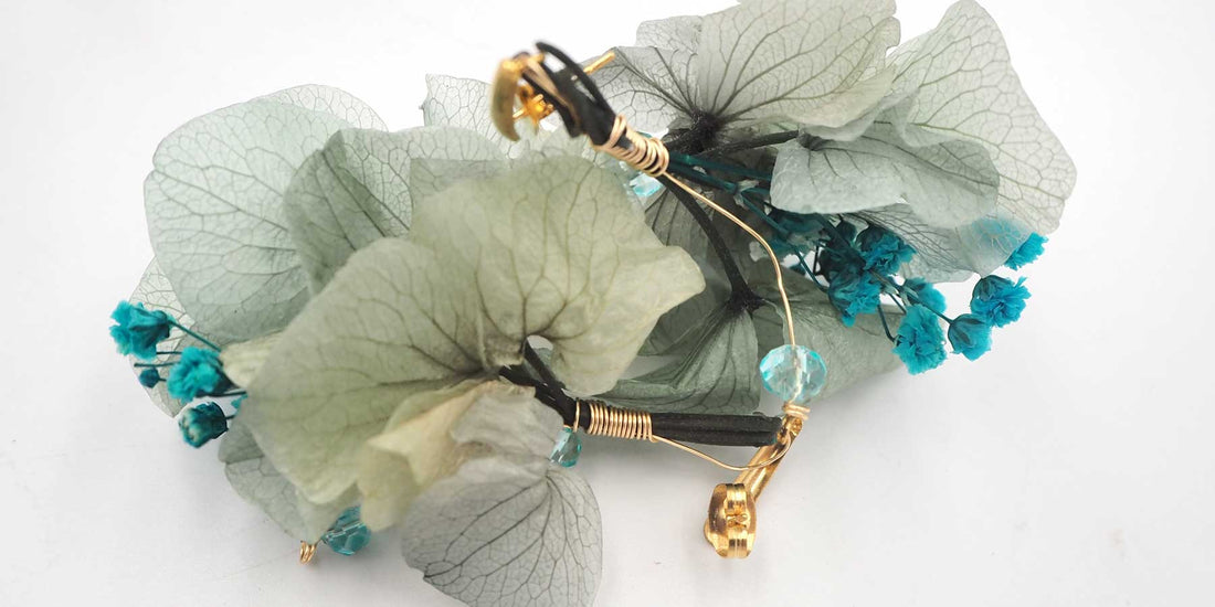 Los pendientes de flores naturales son mucho más que un simple accesorio