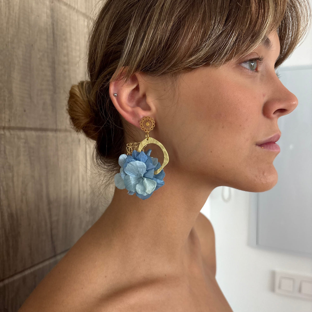 Pendientes MONOD de flores naturales preservadas. Nueva colección Materia 