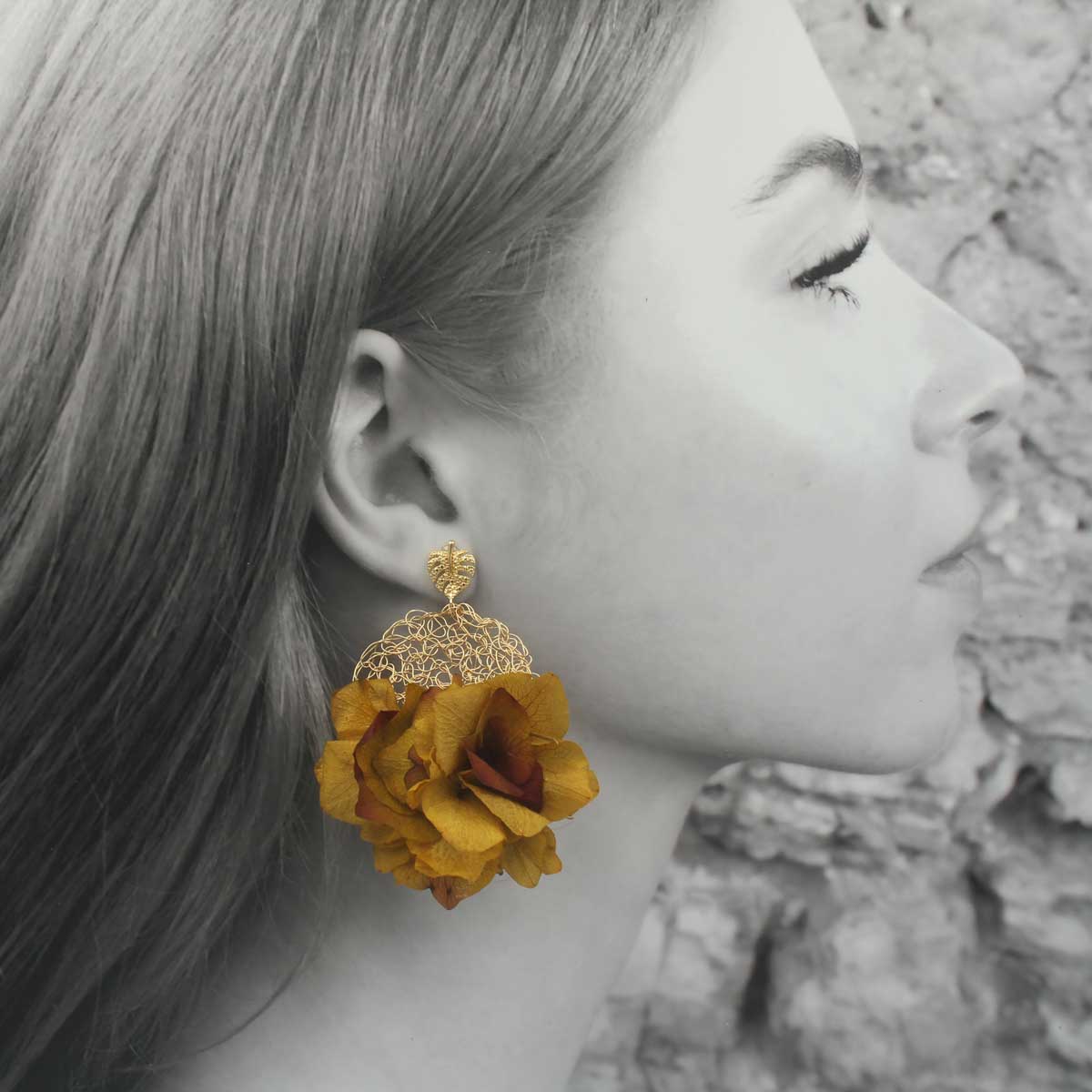 Orecchini Sole mío con fiori naturali stabilizzati