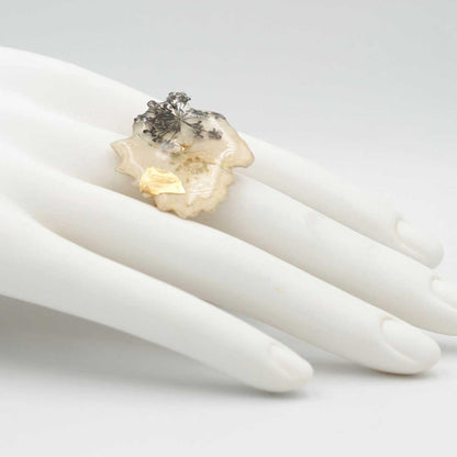 Anillo de Flores Silvestres Naturales en Resina
