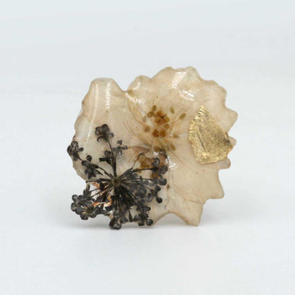Anillo de Flores Silvestres Naturales en Resina