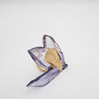 Vista alternativa de Anillo Azafrán con flor natural de azafrán