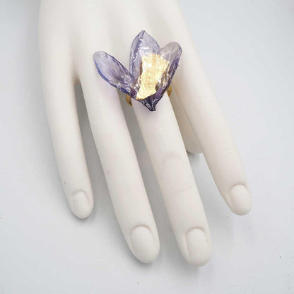 Vista completa de Anillo Azafrán con flor natural de azafrán