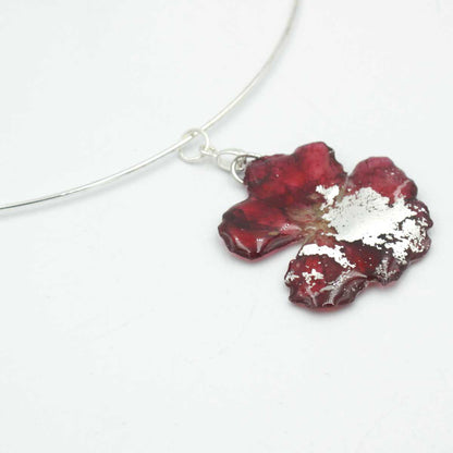 Collar Elara