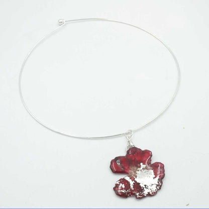 Collar Elara