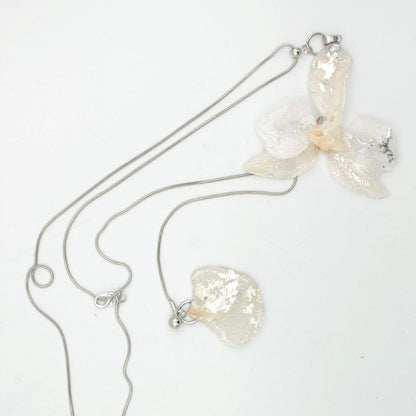 Vista alternativa di Collana Phalaenopsis con orchidee naturales