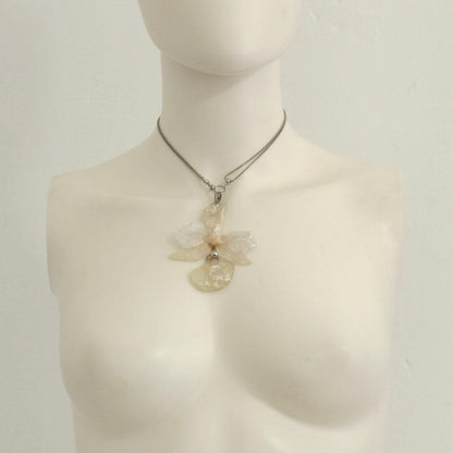 Finitura artigianale di Collana Phalaenopsis con orchidee naturales