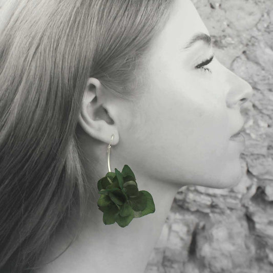 Pendientes de Flores Naturales Isolda - Verde y Plata con flores naturales preservadas